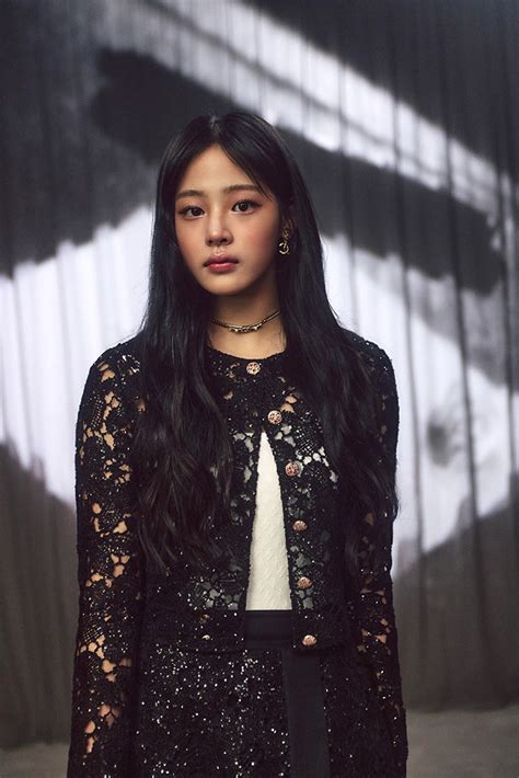 minji chanel show.